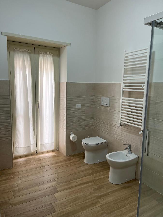 Bed&Breakfast Del Viaggiatore ฟอนดี ภายนอก รูปภาพ
